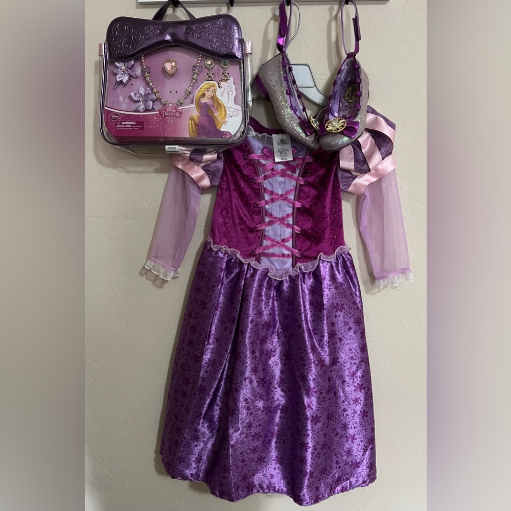 Disney Princess Rafunzel dress, shoes & accessories